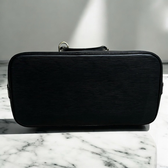 2002’ Vintage Black Epi Louis Vuitton Alma PM - Picture 13 of 14